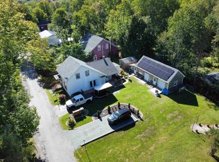22 Forest St, Queens, NS B0T1B0