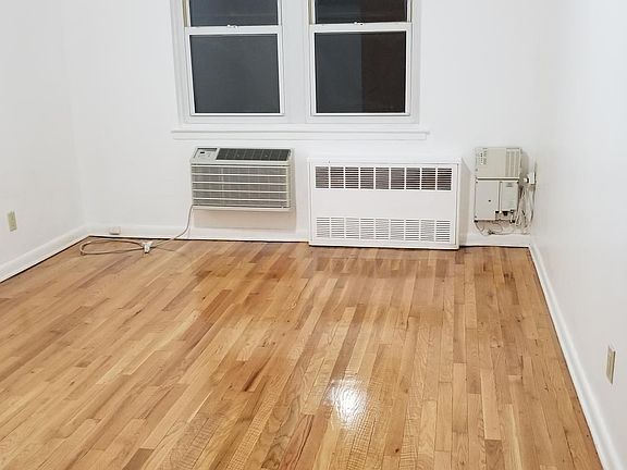 5th image of 6110 218th St