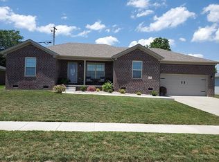 391 Winding Branch Dr, Berea, KY 40403