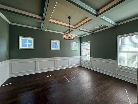 3rd image of 1119 Southall Lane #89
