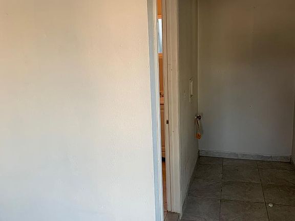 3rd image of 1338 Garner Ave