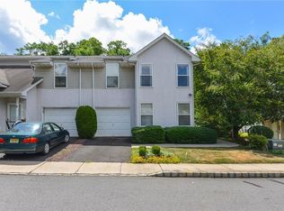 4 Parkside Dr, Jamesburg, NJ