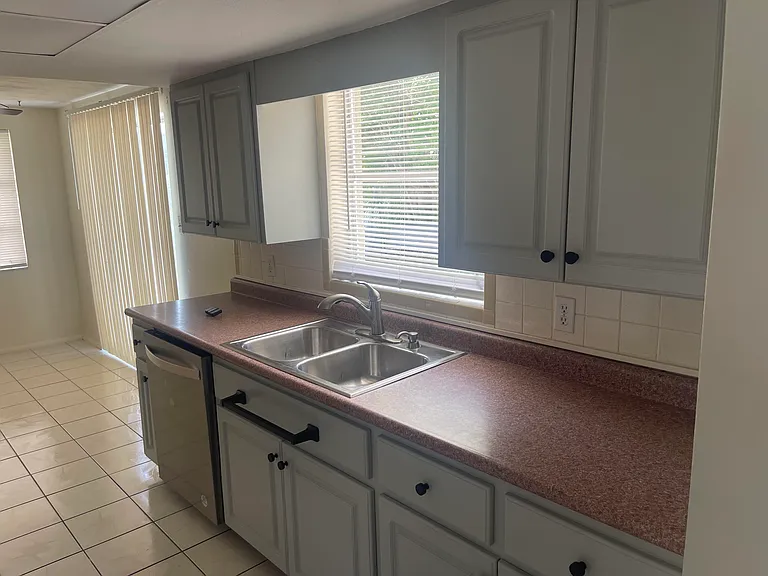 5630 Dolores Dr — Photo 11
