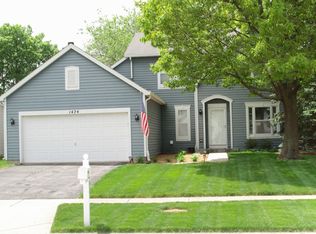 1474 Knotty Pine Dr, Elgin, IL 60123