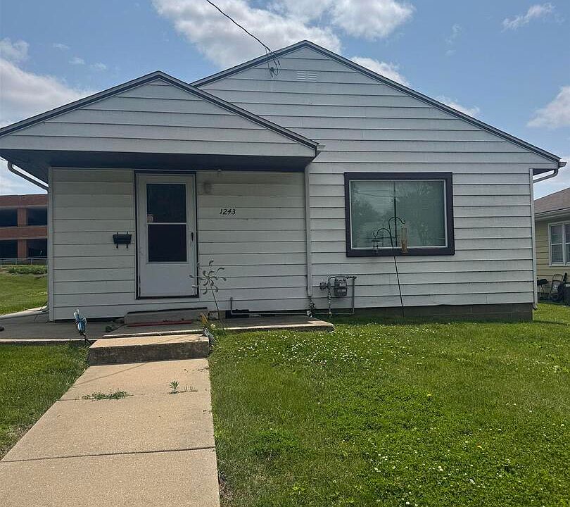 1st image of 1243 E Dover Ct