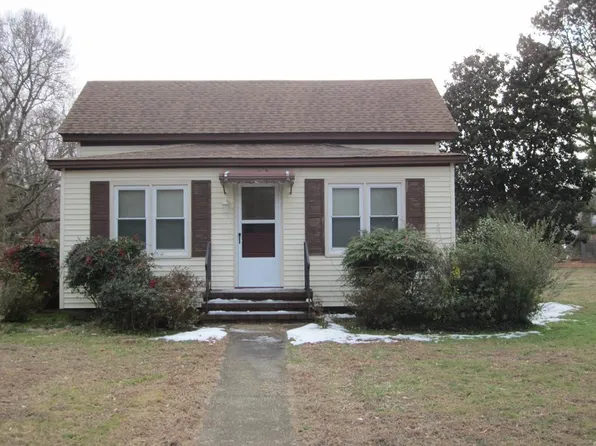 76 The Ln, Irvington, VA 22480