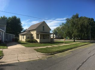 140 3rd St NW, Plainview, MN 55964