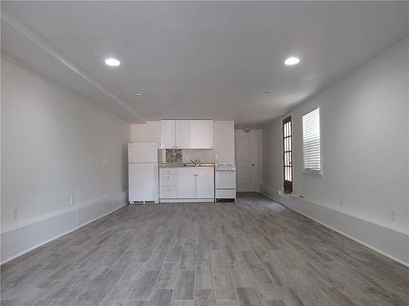 3rd image of 712 Jena St #A