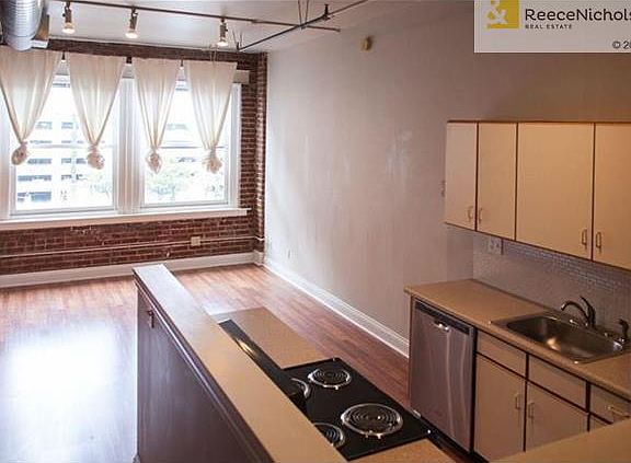 3rd image of 700 Broadway Blvd #501