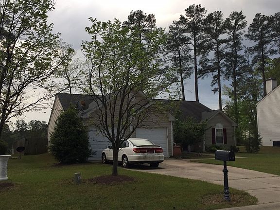 3rd image of 412 Birchtree Valley Ct