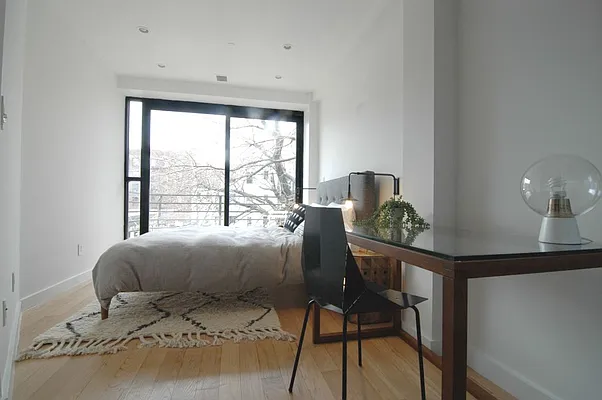 Rented by Compass | media 21