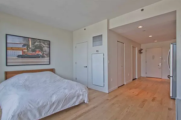 Sold by ROOM Real Estate | media 1