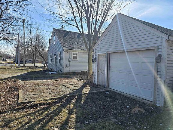 3rd image of 4739 Stellhorn Rd