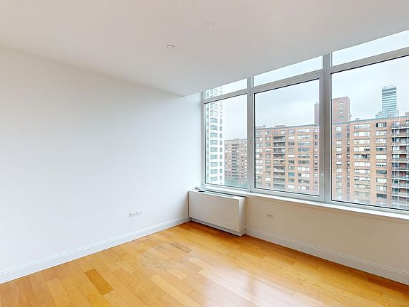 3rd image of 805 Columbus Ave APT 11D