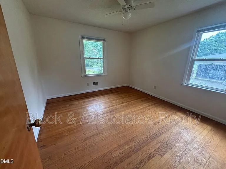 3609 Melrose Dr — Photo 36