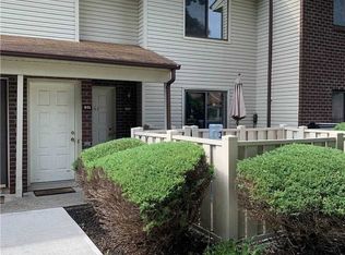 971 Skyline Dr, Coram, NY 11727