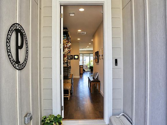 5th image of 2942 Merlin Dr