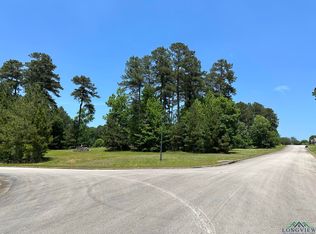 101 Creekside Cir, Marshall, TX 75672