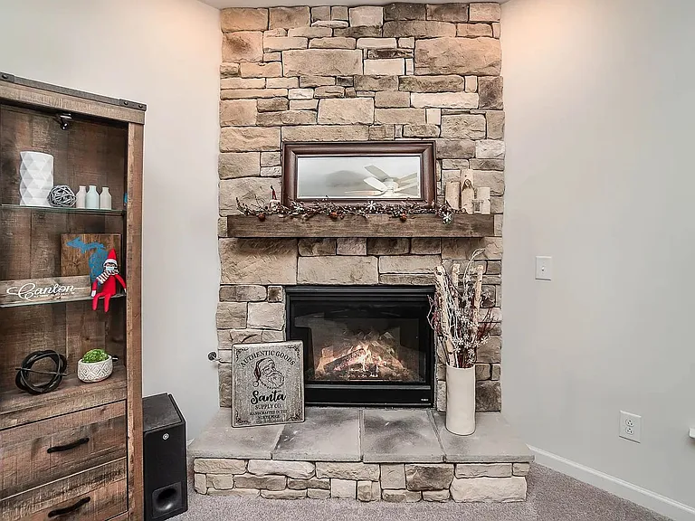 1674 Lantana Dr — Photo 18
