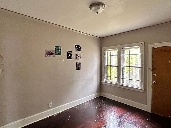 5th image of 15769 Turner St
