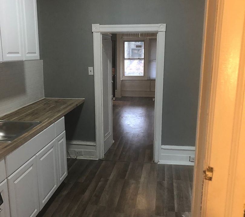 1st image of 1111 W Lehigh Ave #1F