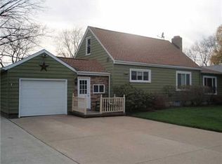 320 Carrie St, Erie, PA 16511