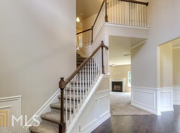 2nd image of 1154 Paramount Dr #19
