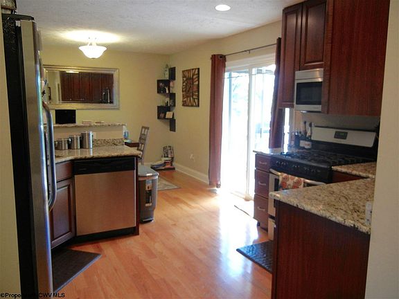 5th image of 40 Windsong Ln