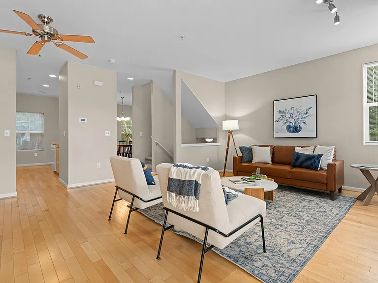 15210 SW Sparrow Loop #105 — Photo 7