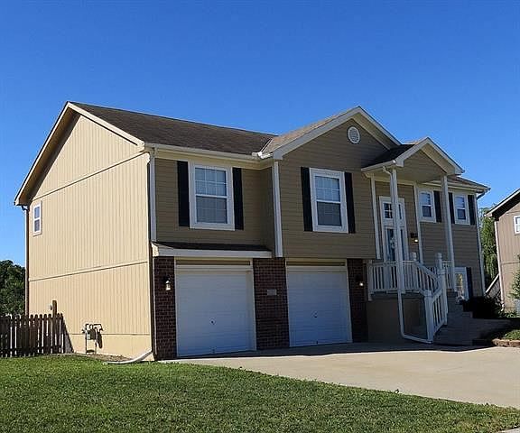 1st image of 625 SW Tisha Ln