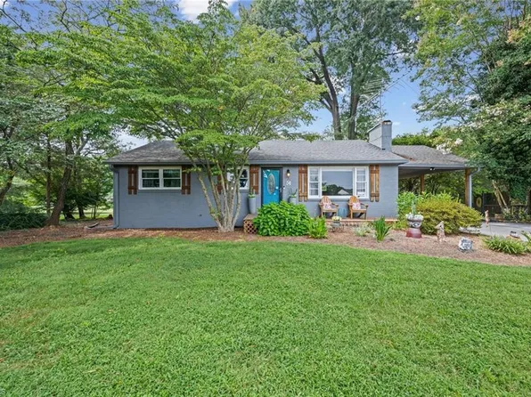 126 Hobson Dr, Mocksville, NC 27028
