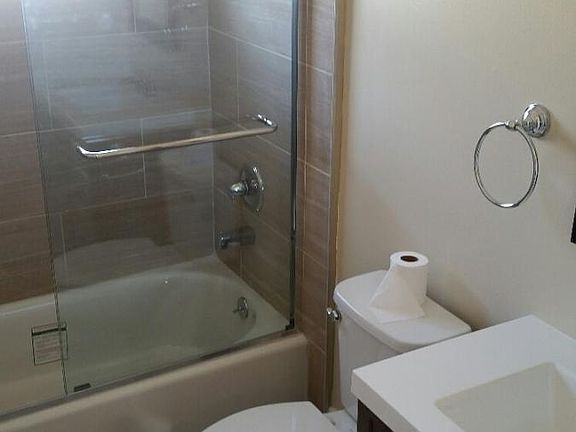 4th image of 270 La Pala Dr APT 26
