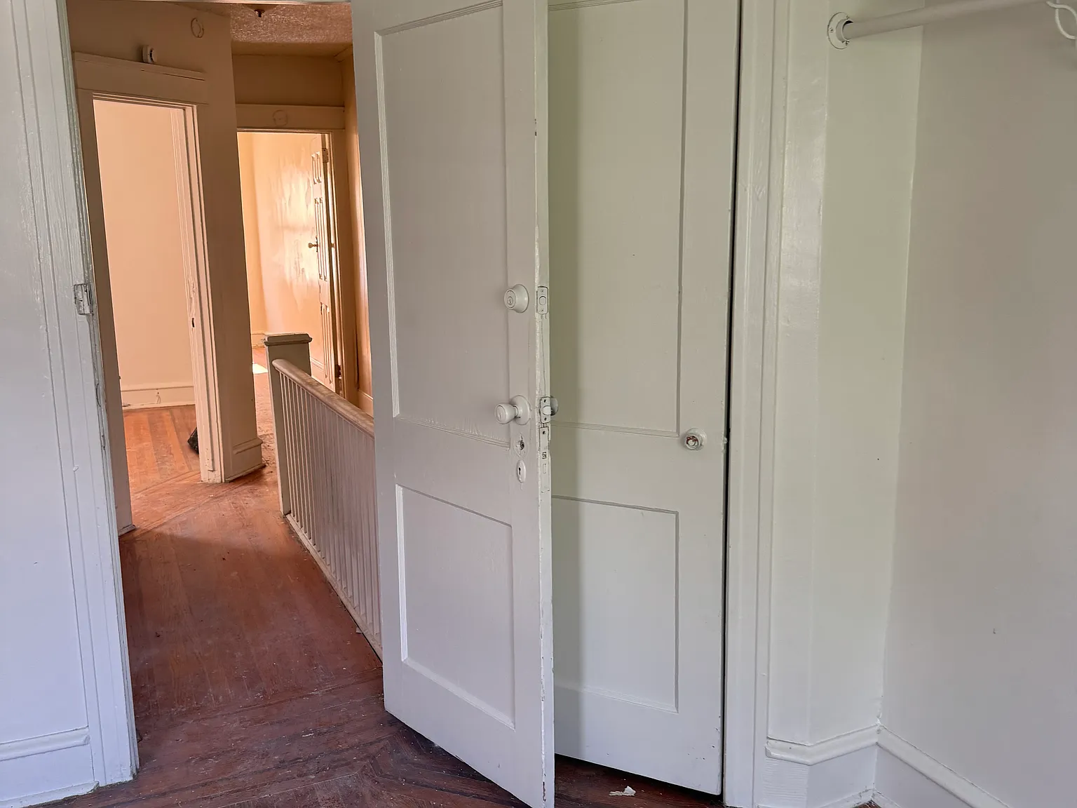 3 bed, 1132 sqft, $2,000 — Photo 4
