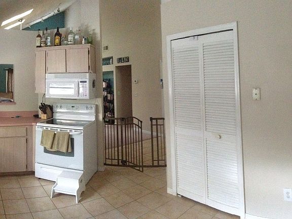 4th image of 1111 Summer Lakes Dr