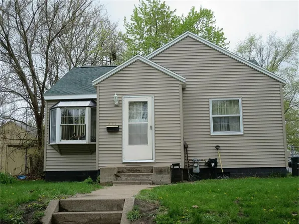 633 Hope Ave, Waterloo, IA 50703