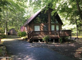 190 Westwood Dr, Dingmans Ferry, PA 18328