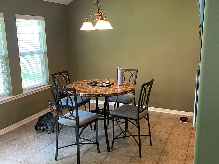 313 San Rafael Dr — Photo 3