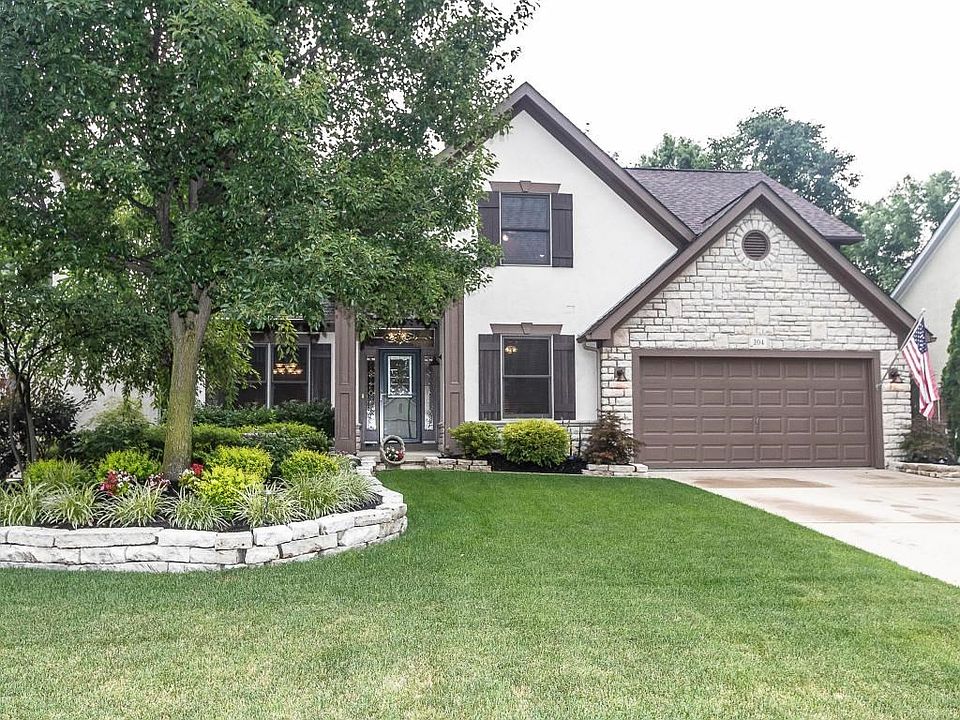 1st image of 204 Maplebrooke Dr N