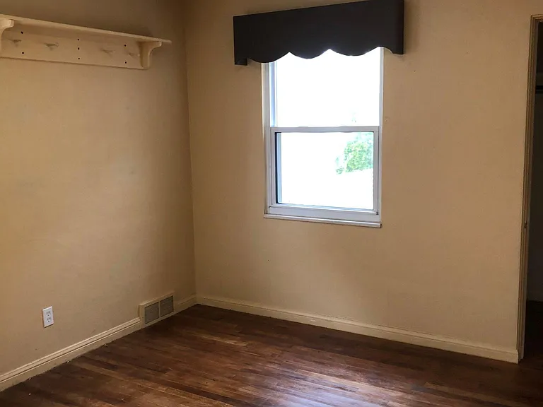 3151 Goddard Rd — Photo 10