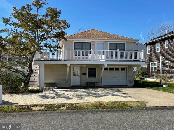 110 W Pennsylvania Ave, Brant Beach, NJ 08008