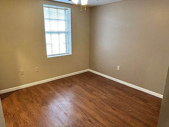 4th image of 1810 Bishop Ave #J