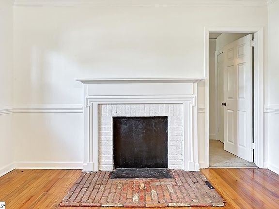 5th image of 200 Newland Ave