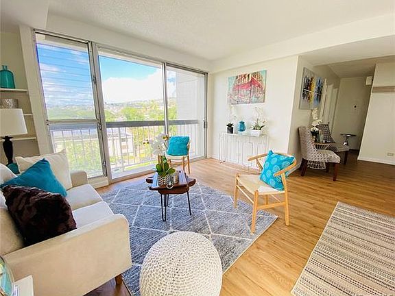 2nd image of 2055 Nuuanu Ave #711