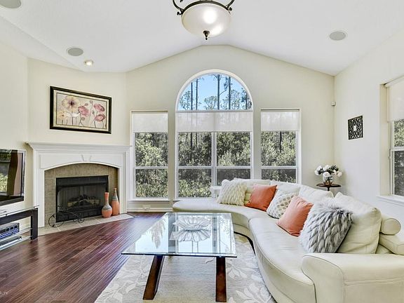 2nd image of 552 Saddlestone Dr