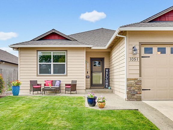 2nd image of 1051 Compton Way