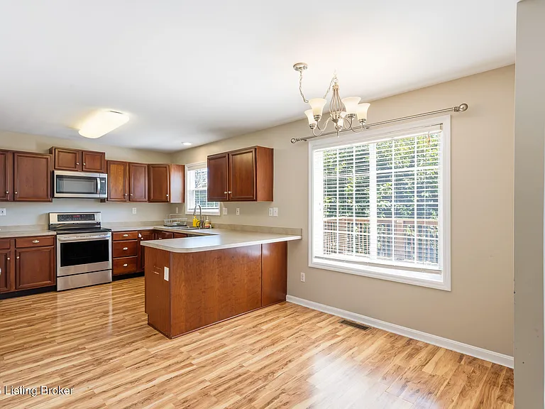10904 Keene Rd — Photo 4