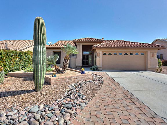 4th image of 2111 E Desert Fox Dr