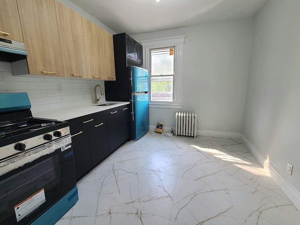 1st image of 539 Scotland Rd #202