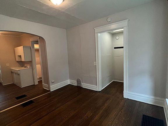 4th image of 505-519 Meigs St