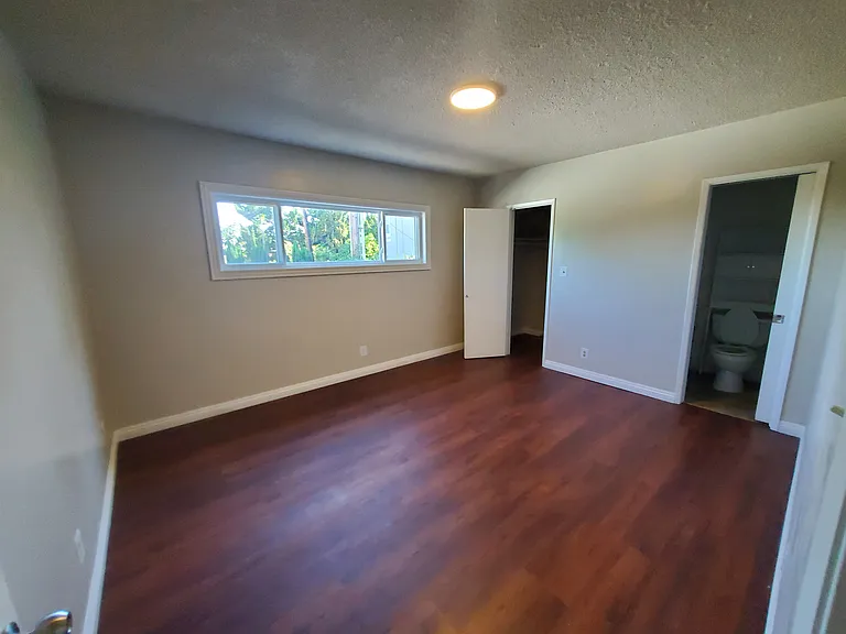 9070 Huntington Dr #6 — Photo 19